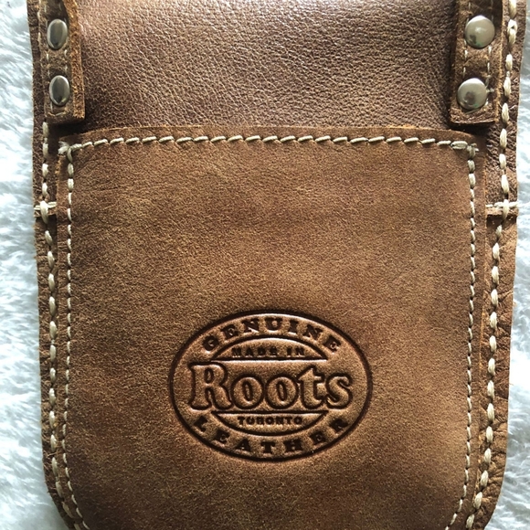 Brand new Roots sling bang collector's item - Picture 3 of 8